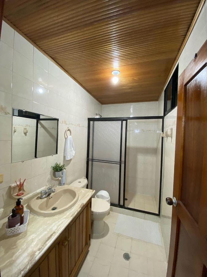 Habitaciones Independientes Cerca Al Aeropuerto 3 Cartagena Exterior photo